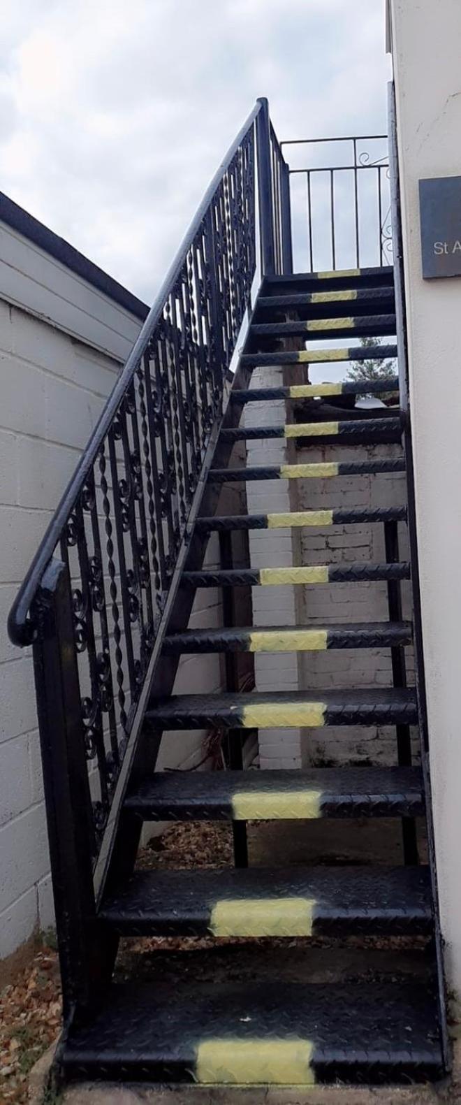 2 Bed 1St Floor Apartment-Own Entrance & Parking Portsmouth Exterior foto